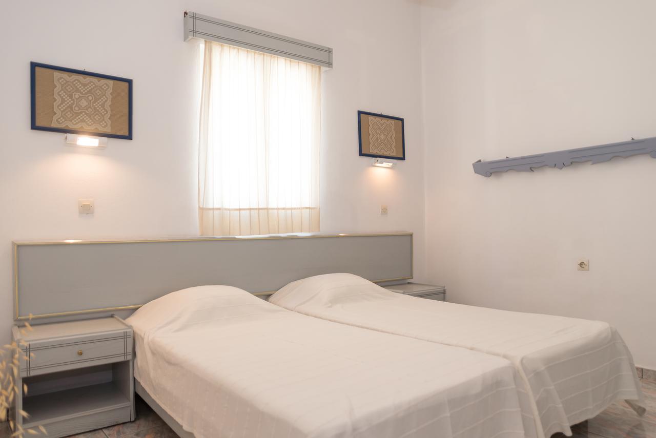 Captain Manos Studio Apartments Grikos Bay  Exterior foto
